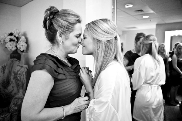 These Wedding Photos Will Make You Want To Give Your Mom A Big Ol Hug Huffpost