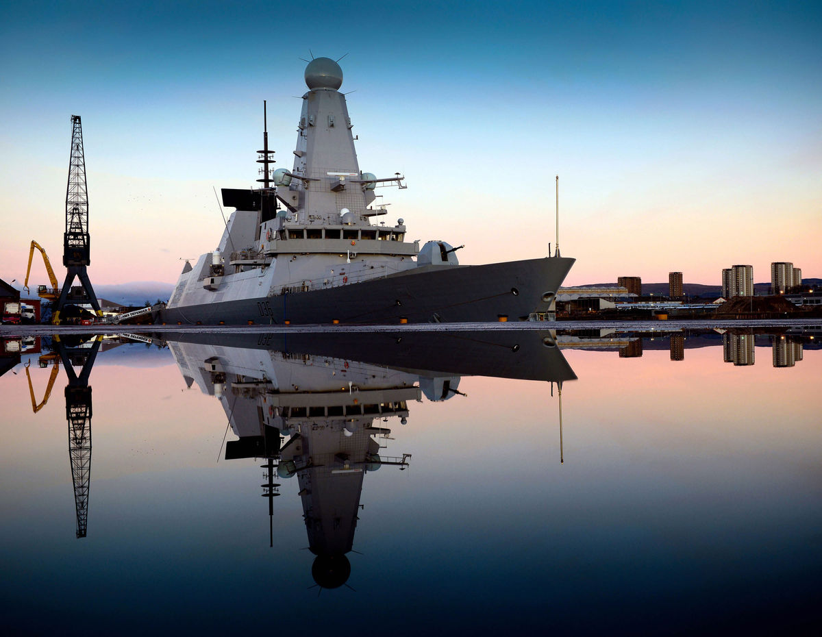 24 Incredible Images From Annual Royal Navy Photographers Competition