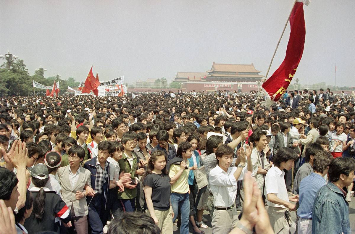 tiananmen square massacre The pro-democracy protest in beijing's tiananmen square in 1989 was simply one of many that took place in cities across china. tiananmen square massacre The pro-democracy protest in beijing's tiananmen square in 1989 was simply one of many that took place in cities across china.