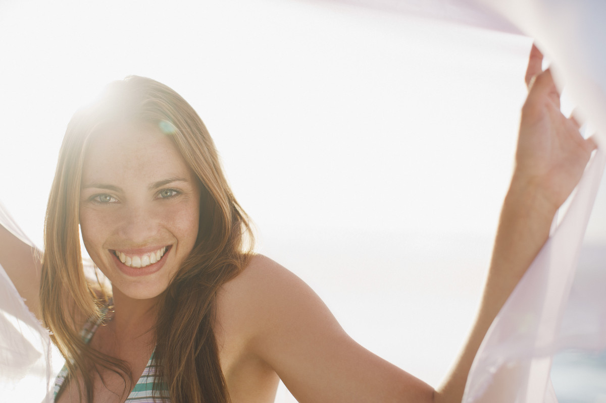 11 Surprising Reasons You Should Smile Every Day Huffpost 