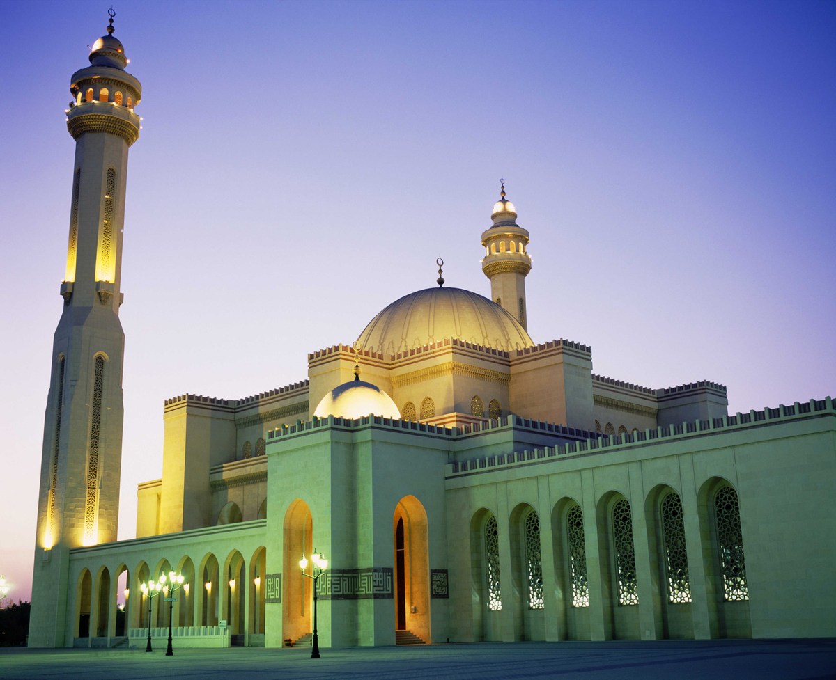 Daily Life In Bahrain Photos Capture Country's Mesmerizing Desert