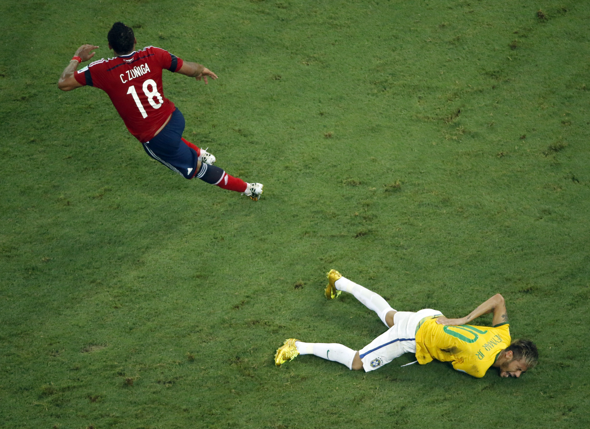 Neymar Out Of World Cup With Fractured Vertebrae Video Huffpost