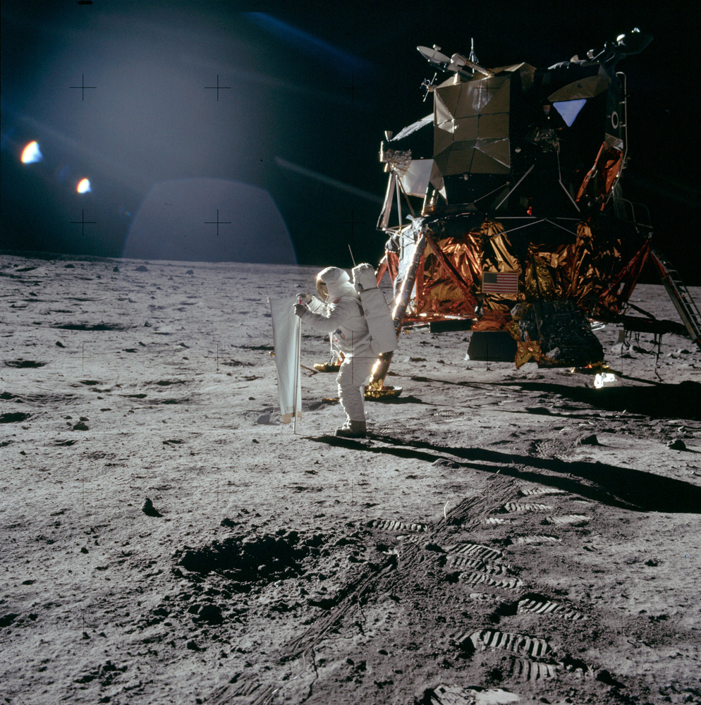 What is some proof and evidence of moon landing?