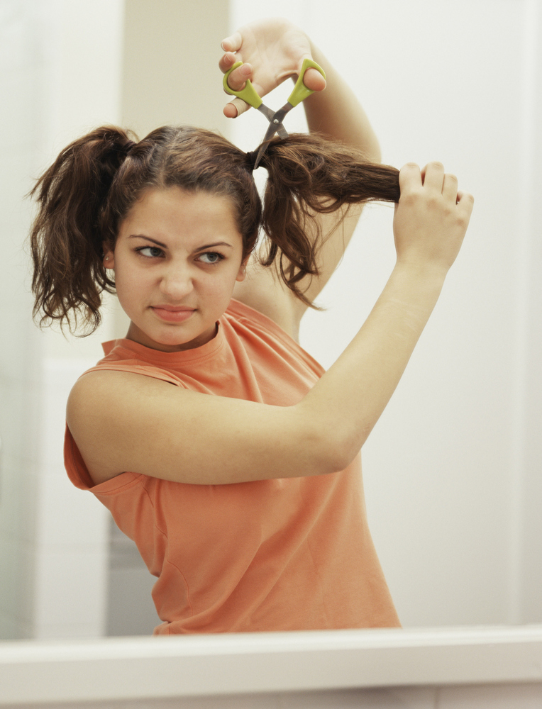 19 People Who Shouldnt Be Allowed To Cut Their Own Hair Huffpost 