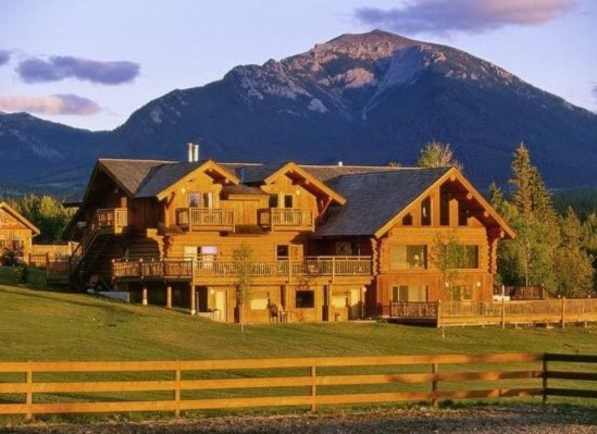 Big Ranch Houses