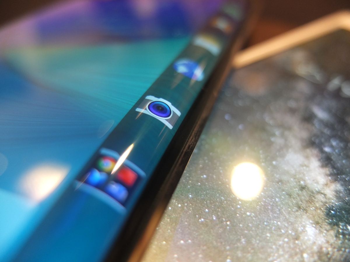 Samsung Launches New Virtual Reality Headset With Gear VR HuffPost