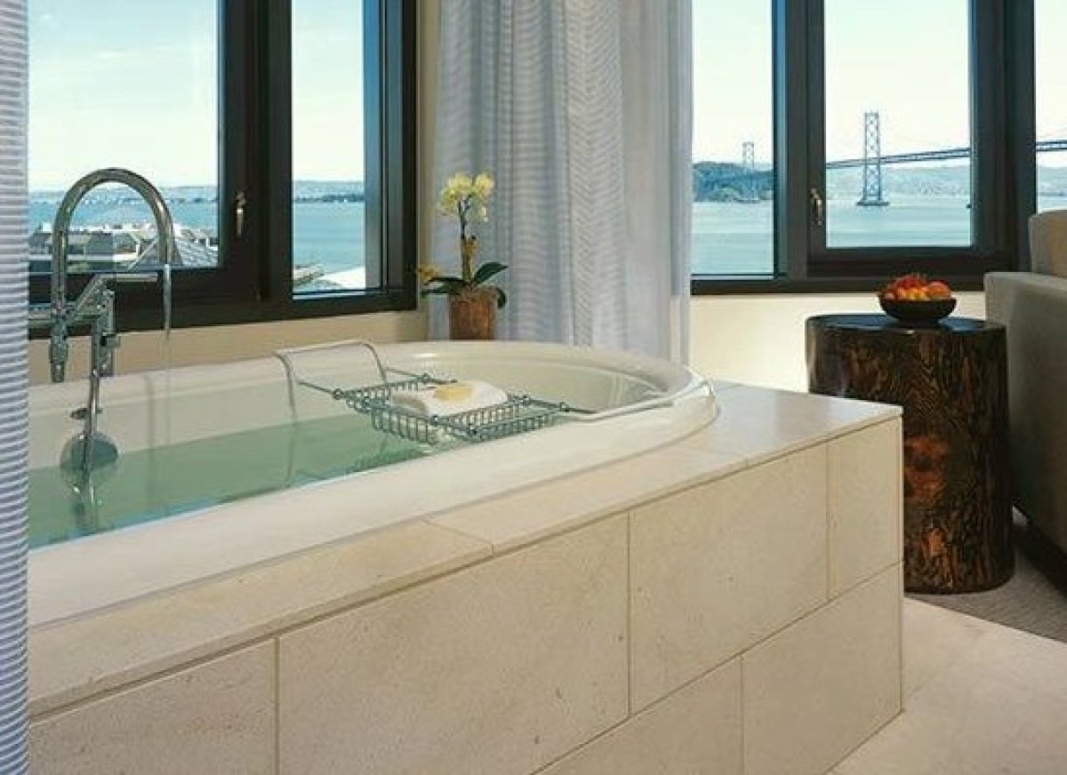 San Francisco S 15 Best Views Huffpost Bathtub With A View Panoramic Circular Suite At Hotel Vitale