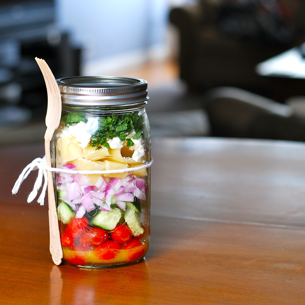The WorkLunch Trick That Keeps Your Salad From Getting Soggy (VIDEO