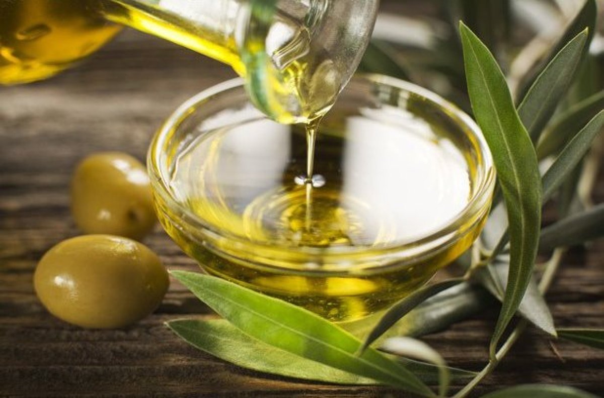 http://www.huffingtonpost.com/the-daily-meal/frying-with-olive-oil-and_b_5889674.html