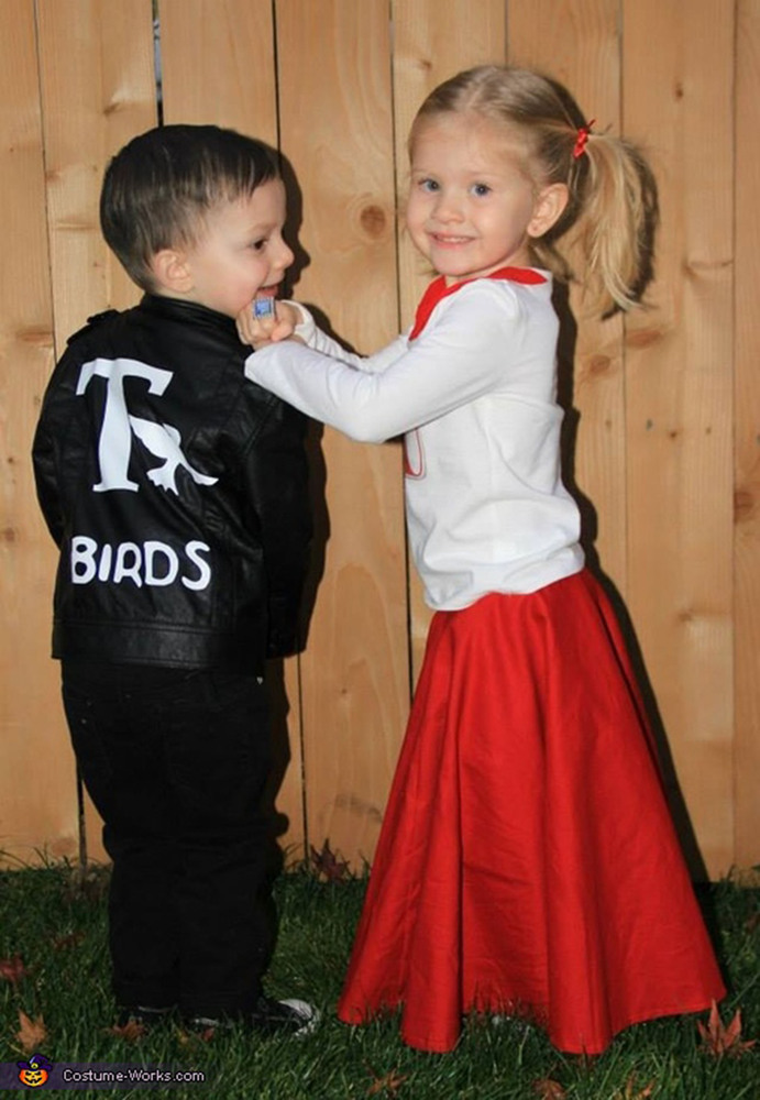 Halloween Costumes For Siblings That Are Cute, Creepy And Supremely