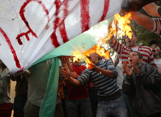Egyptian Soccer Fans Riot Against Algeria (PHOTOS)