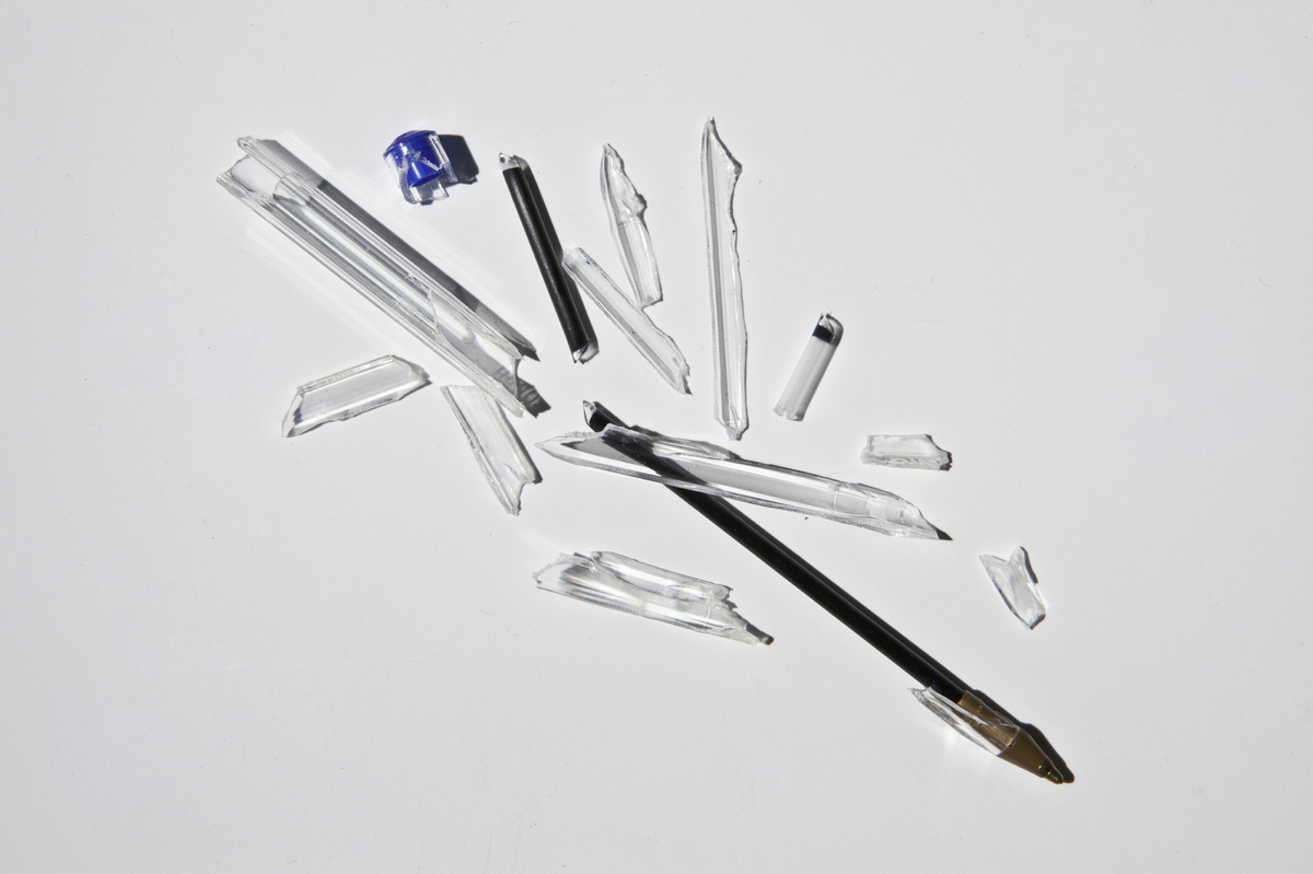 12 Things To Get Rid Of At Your Desk Right Now HuffPost