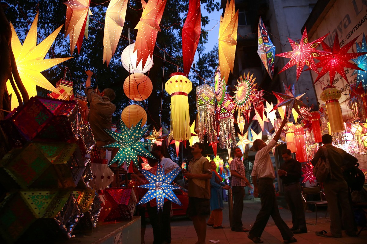 diwali-2014-hindus-sikhs-jains-celebrate-festival-of-light