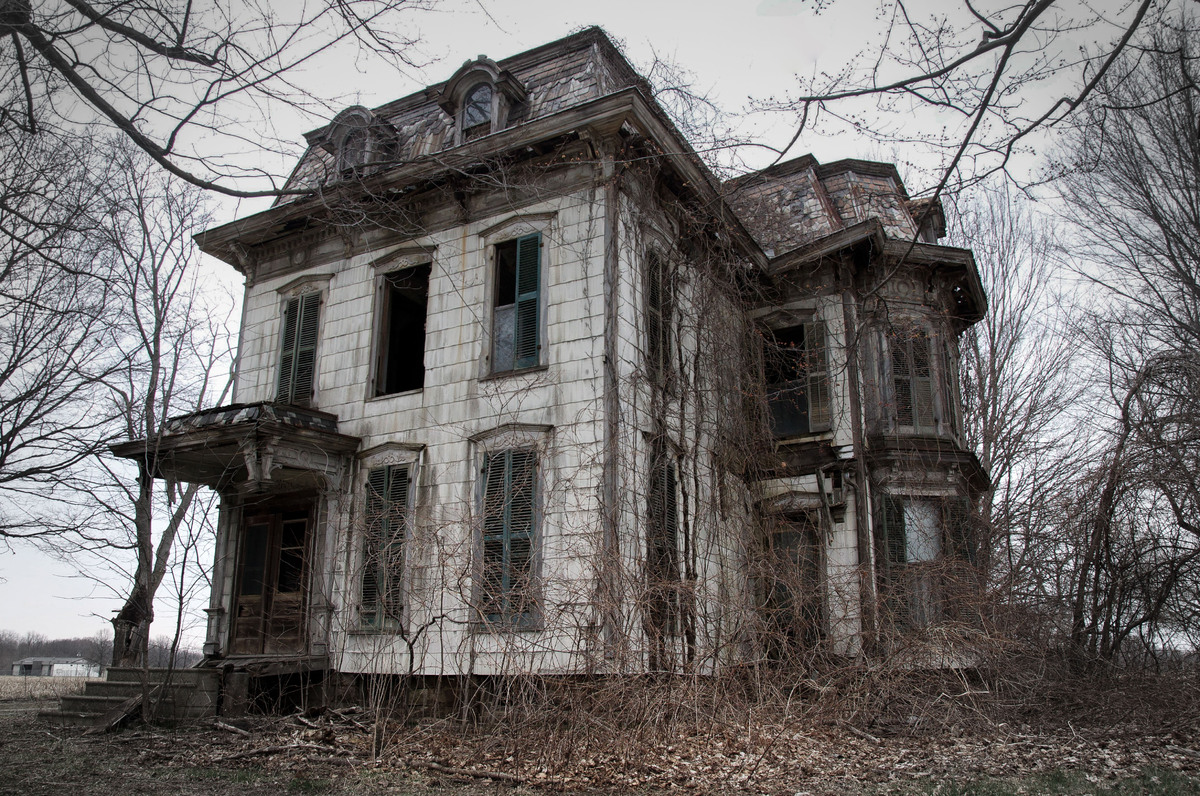 13 SpookyLooking Houses That Have Inspired Ghost Stories (UPDATE