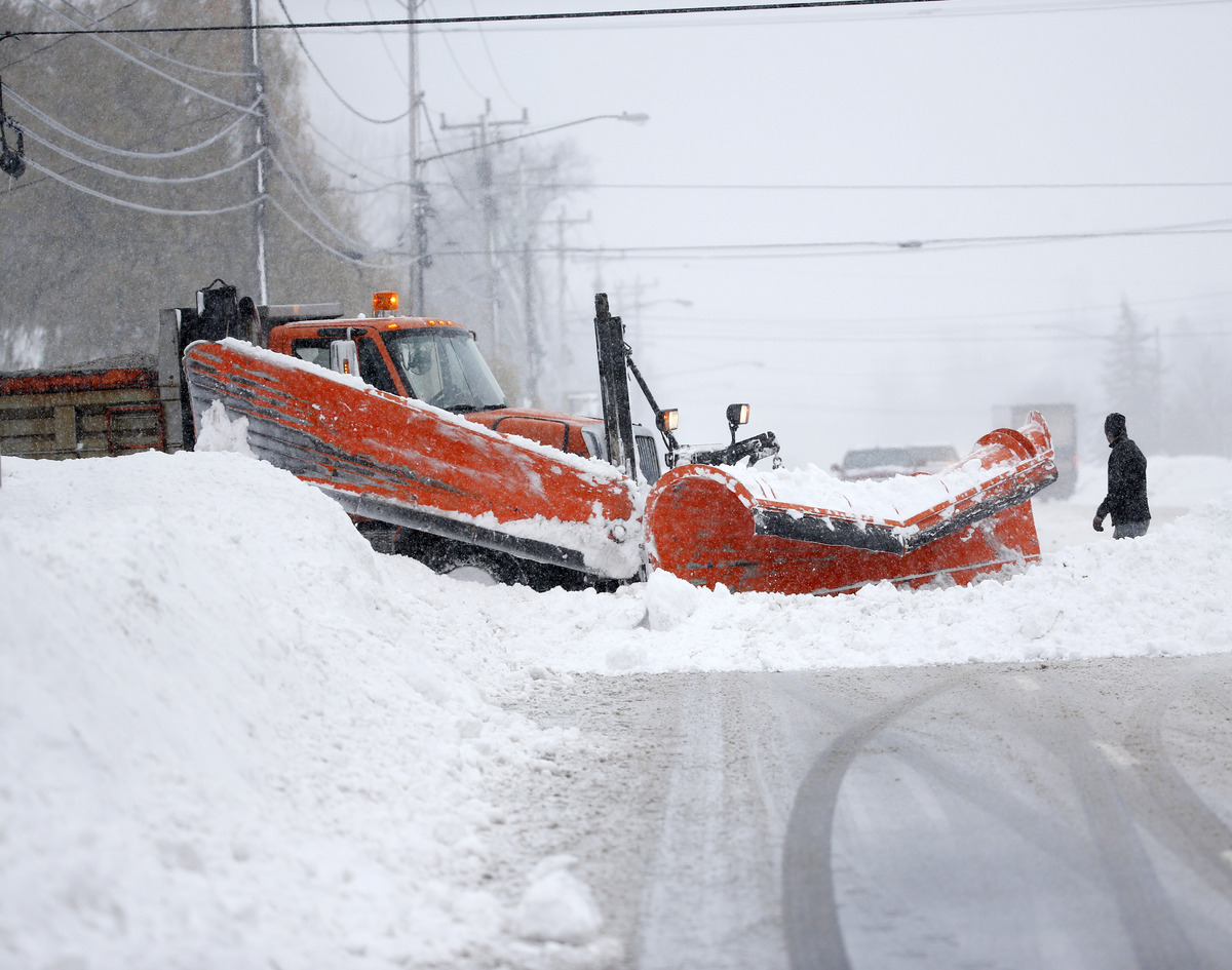 New York Extreme Snow Storm Pictures Reveal Aftermath, As Residents