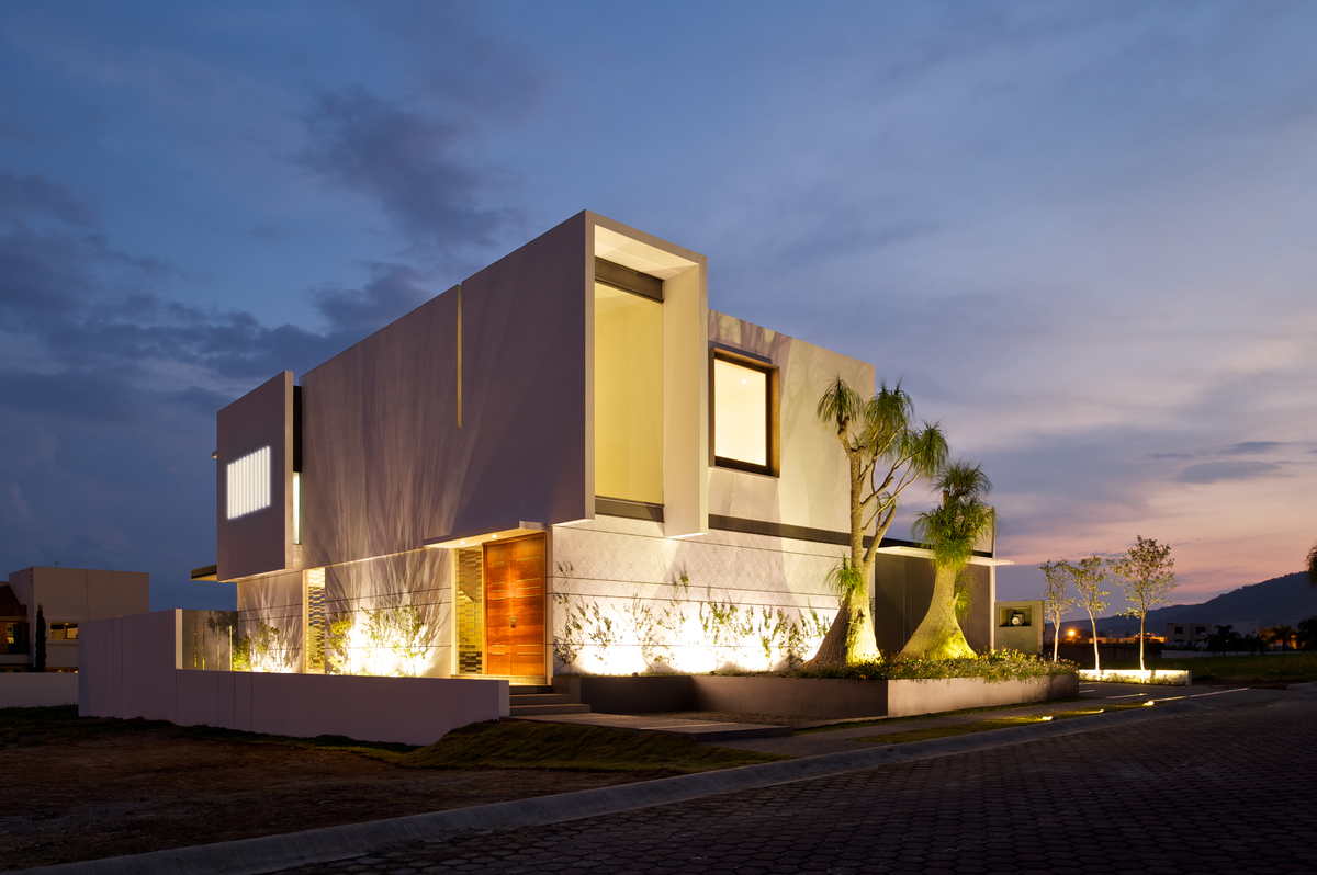 This ZeroEmission Home Creates Enough Energy To Power An Electric Car