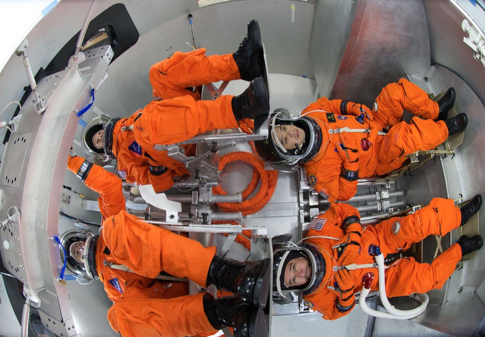 NASA Orion Spacecraft This Is What It Looks Like Inside The Cockpit