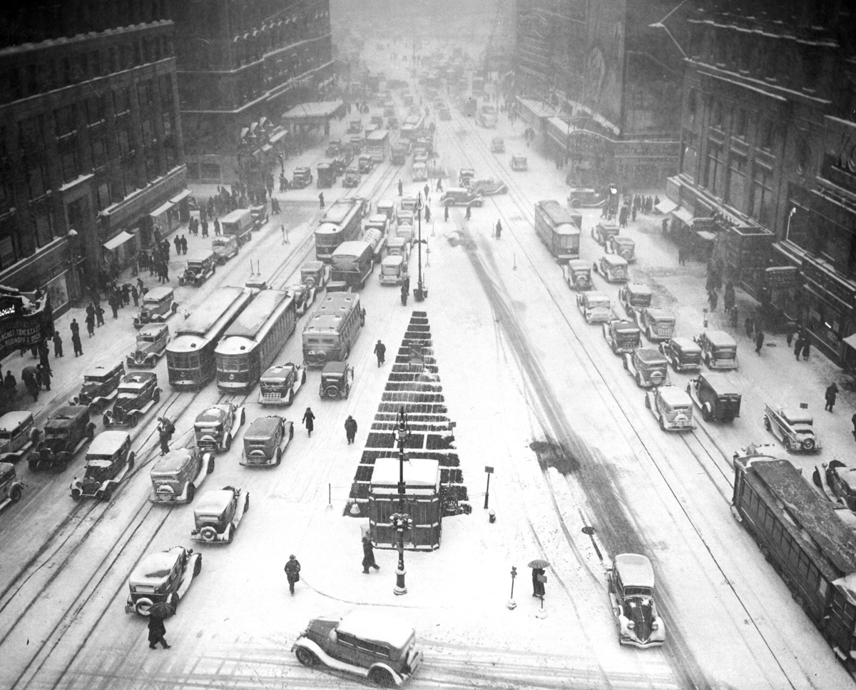 This Is What New York City Of The Past Looked Like Blanketed In Snow ...