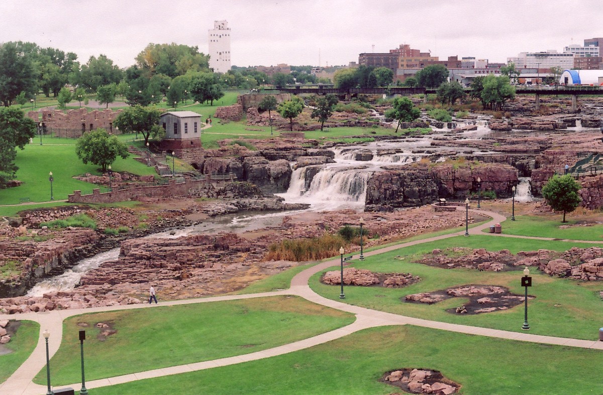 How do you find a job in Sioux Falls?