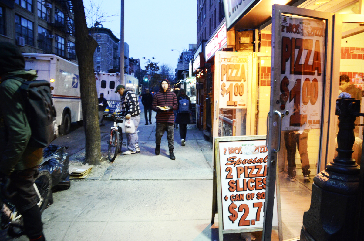 The Art Of Street Eating In New York City, Captured In Photos | HuffPost