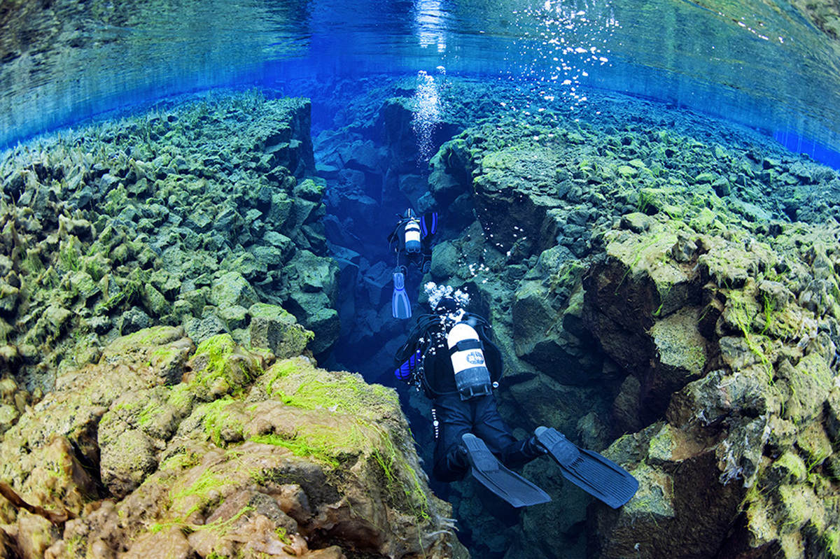 Diving Through Two Tectonic Plates Looks Like This HuffPost UK