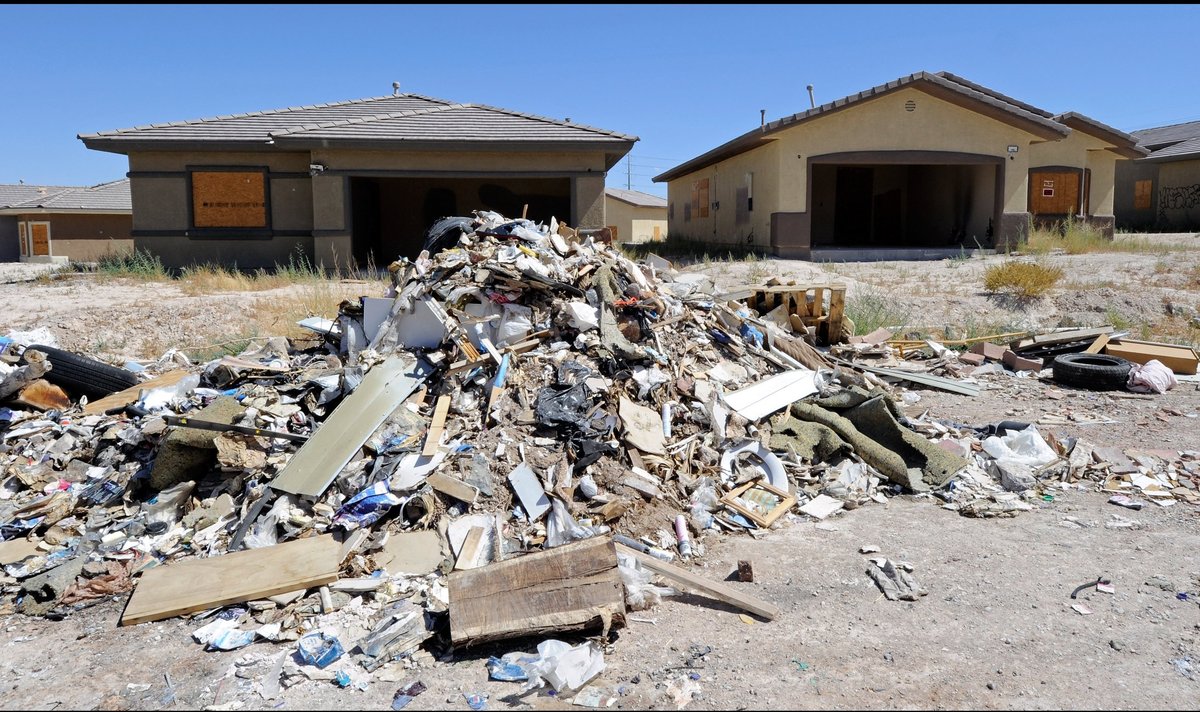 Haunting Images Of PostBoom Las Vegas (PHOTOS) HuffPost