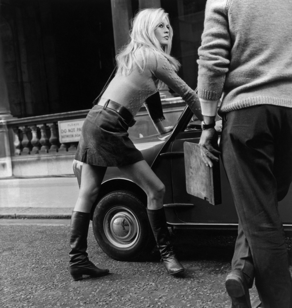 The Miniskirt: An Evolution From The '60s To Now | HuffPost