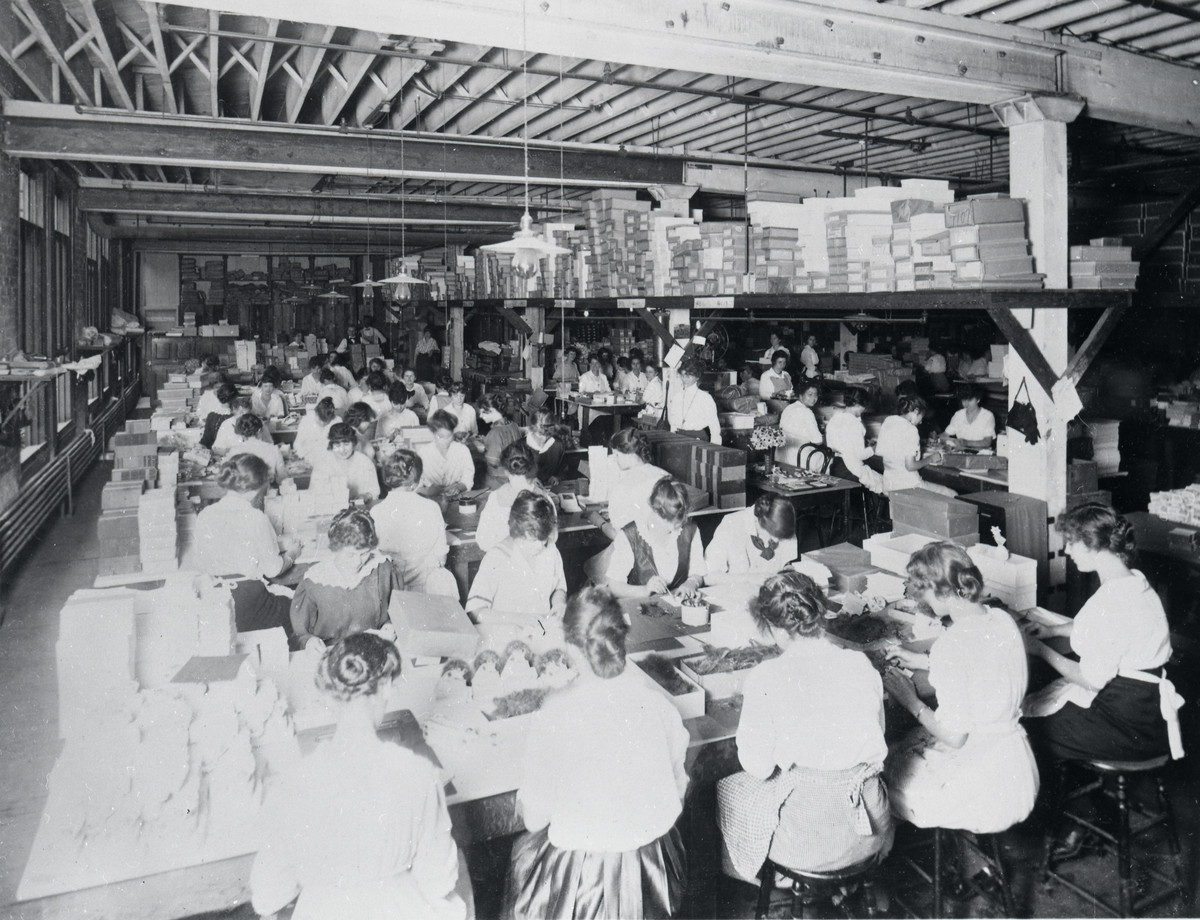 19 Photos Of Women Working, 100 Years Ago | HuffPost