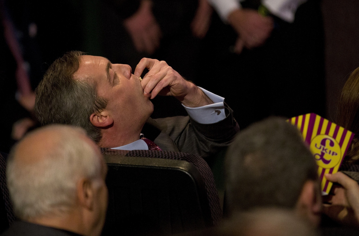 David Cameron Has Bacon Sandwich Moment Eating Haggis On General