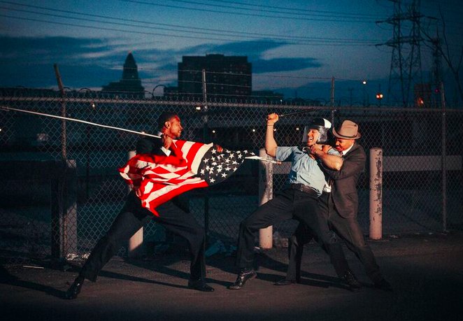 this-striking-image-of-a-black-man-hanging-a-klansman-shows-a-different