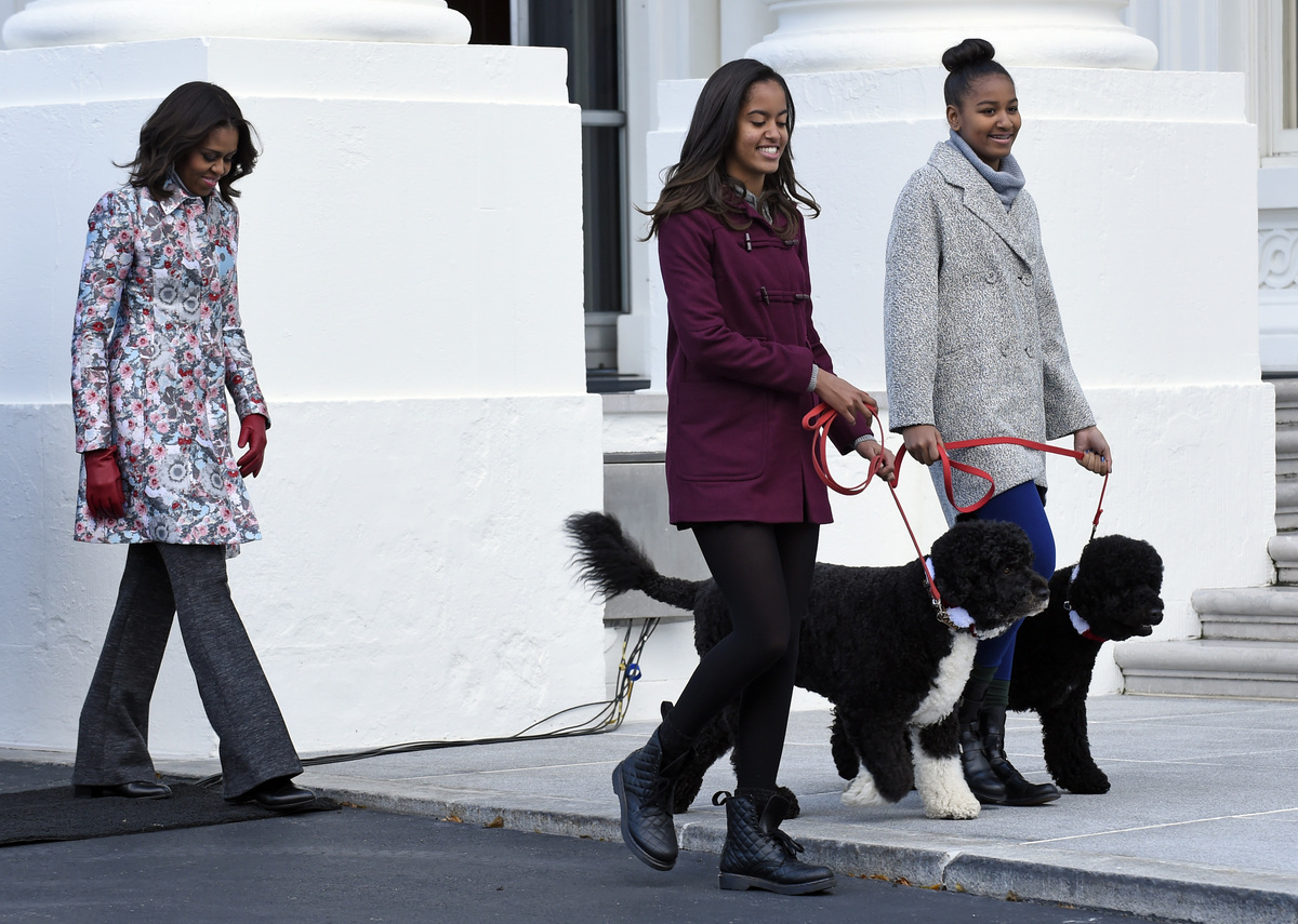 Little Girl Throws Tantrum In Front Of Barack Obama At White House At