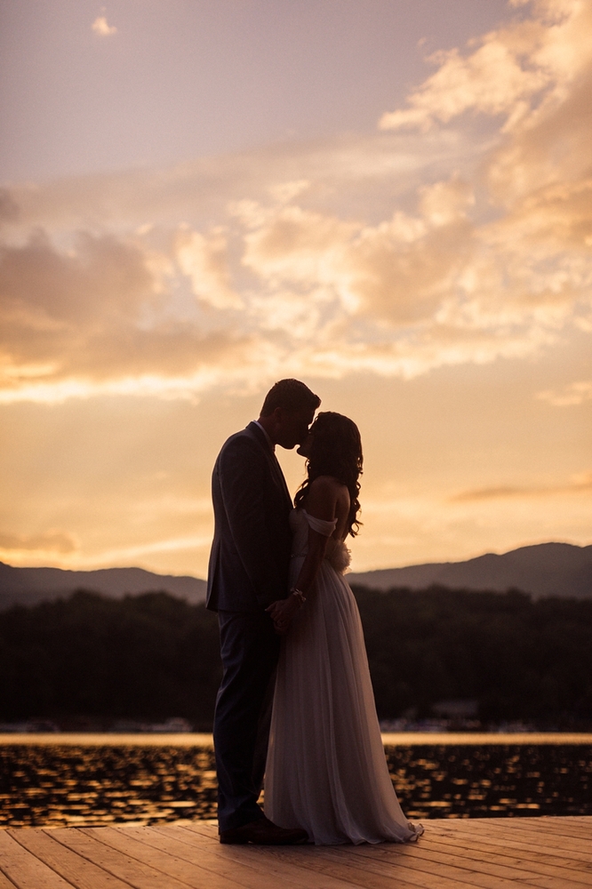 22 Sunset Wedding Photos That Prove Mother Nature Is The Best Backdrop