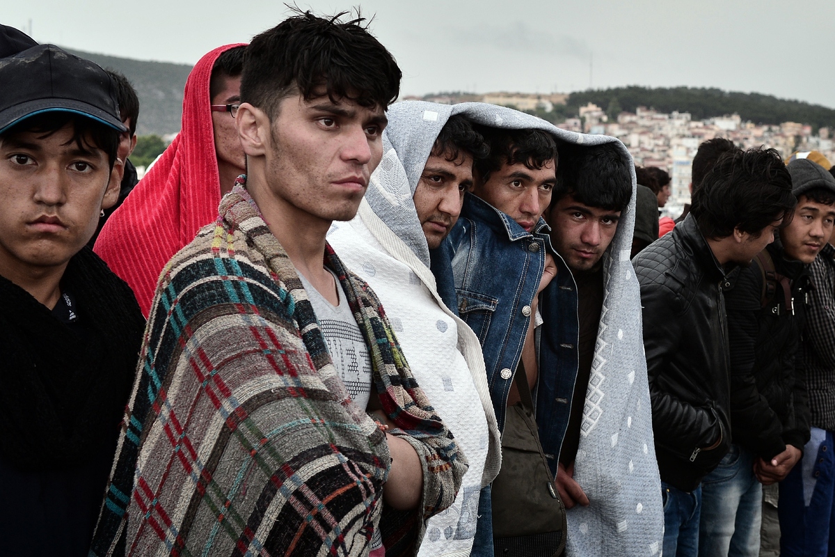 Photos Capture Harrowing Arrival Of Refugees On Greek Shores Huffpost