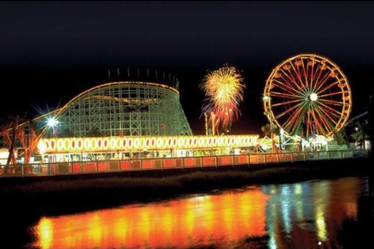 Video Captures Fireworks Bombarding Terrified Crowd In Avon, Colorado