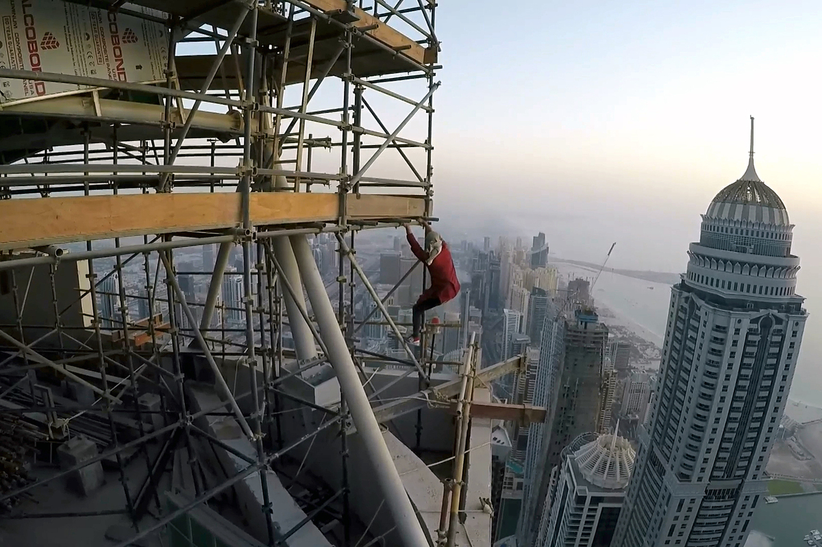 Dubai Rooftoppers Climb Marina 101, Soon To Be World's Tallest