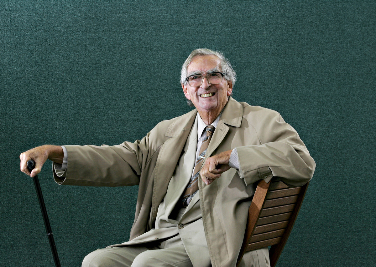 Denis Healey Dead Former Labour Chancellor Dies At Home In Sussex