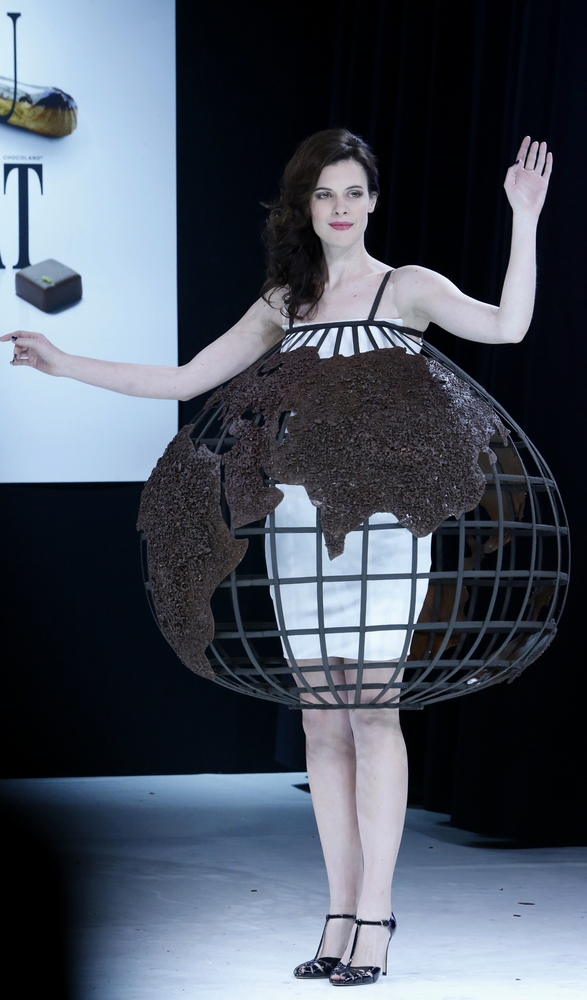 Salon Du Chocolat Chocolate Fashion Show In Paris Sees Delicious Designs Take To The Catwalk
