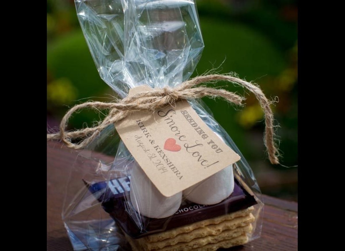 Wedding Favors For Guests 30 wedding favors your guests will actually like huffpost Wedding Favors For Guests 30 wedding favors your guests will actually like huffpost