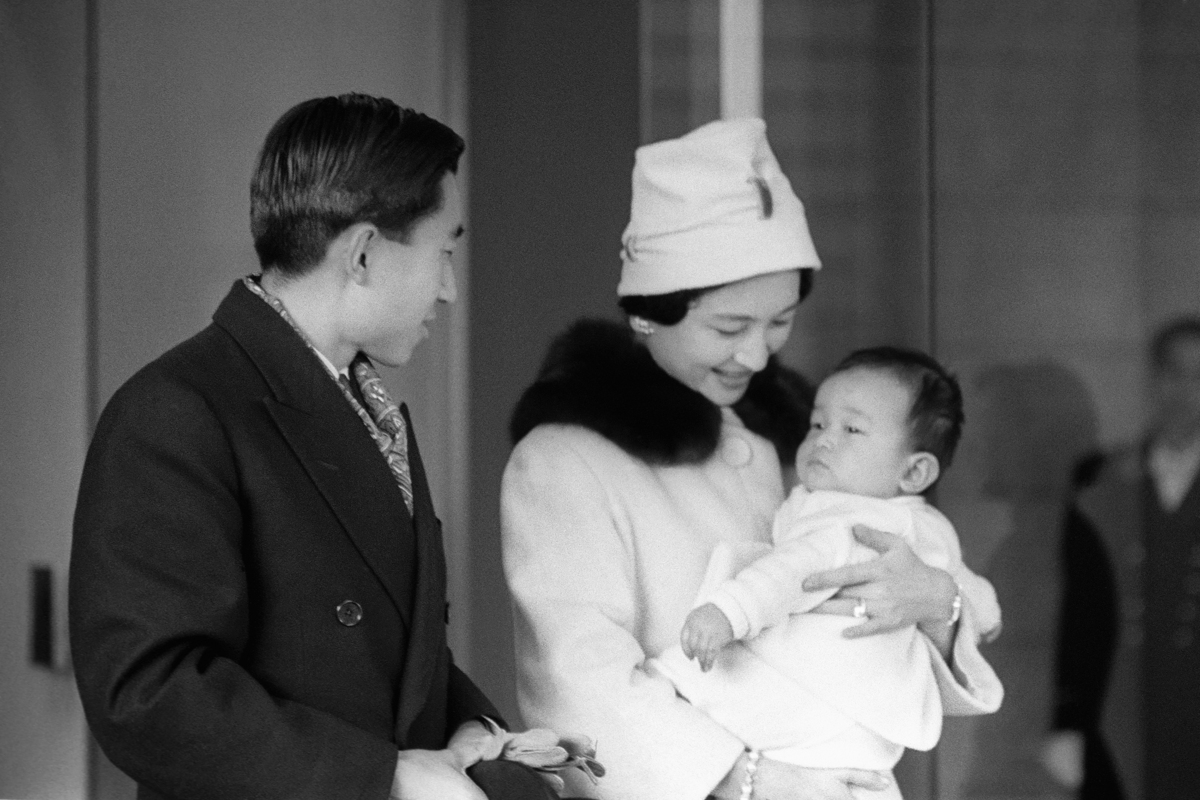 若き日の天皇皇后両陛下、おふたりの出会いと歩み(画像集)