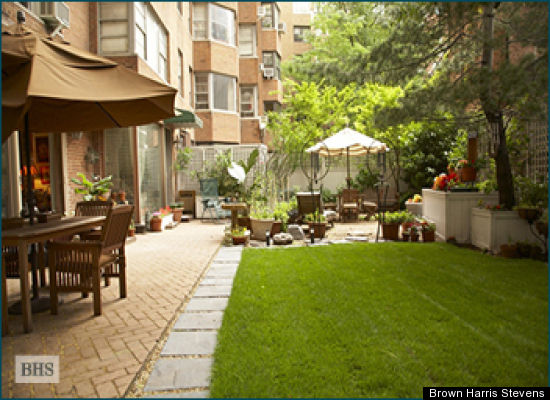 Rue McClanahan's Apartment At E...