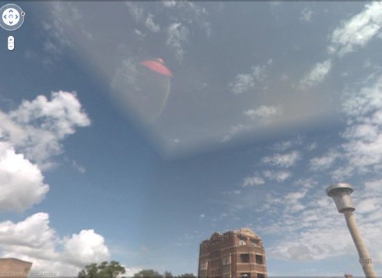 Kumpulan Foto Foto Misterius yang Tertangkap Google Street View
