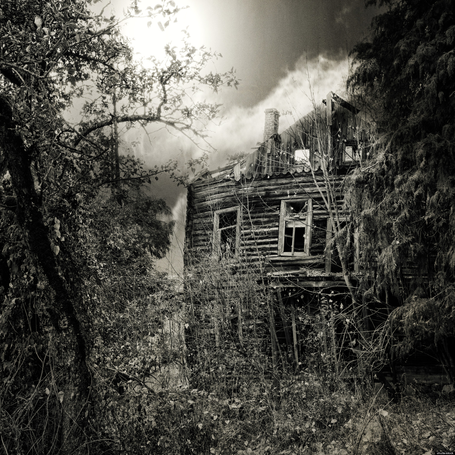 6 Creepy Abandoned Mansions From Around The World Huffpost 4751