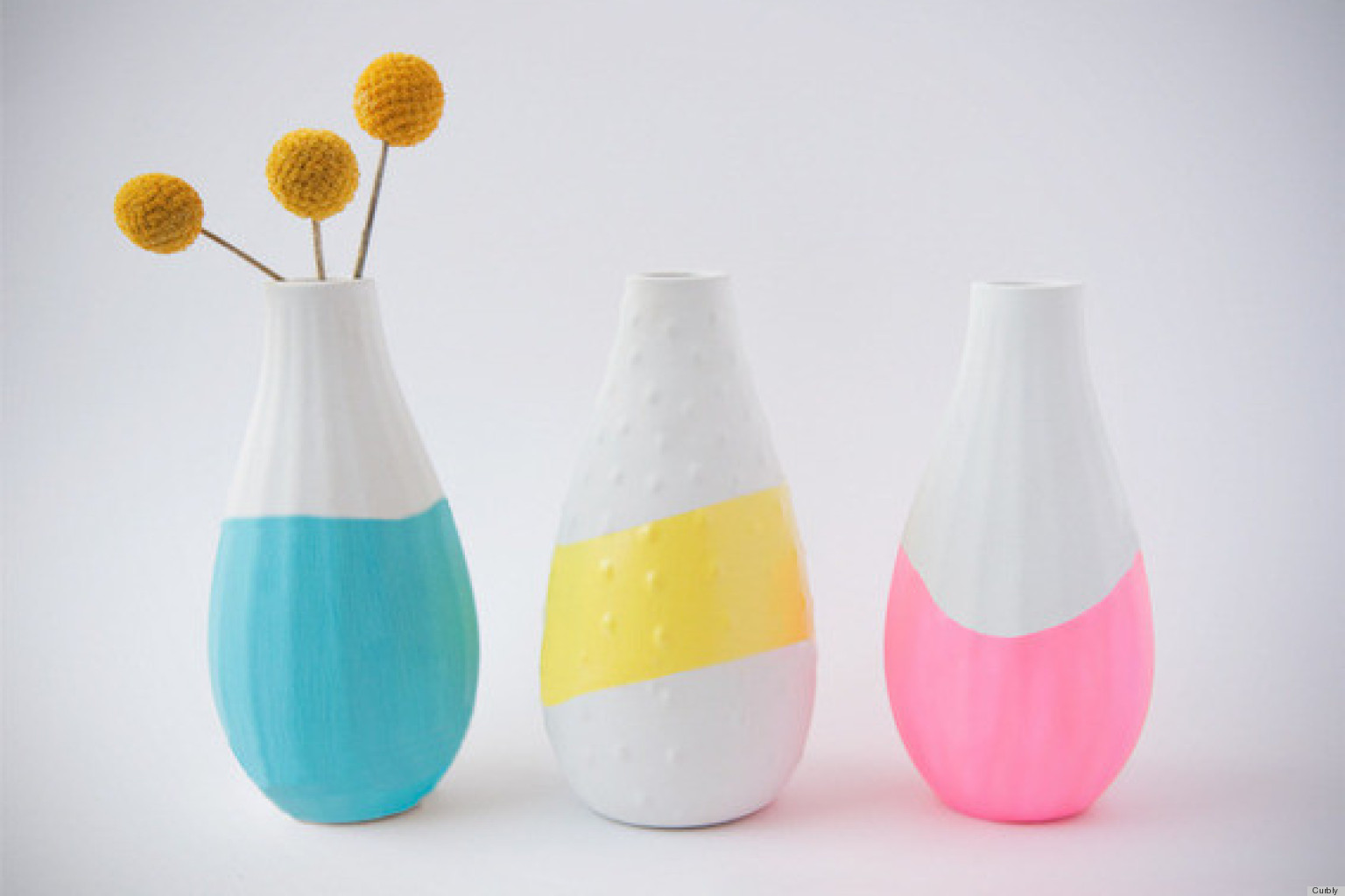 Make These PaintDipped Flower Vases That Remind Us Of Spring (PHOTO