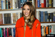 Jessica Alba Clashes Khaki With Orange, Still Looks Amazing At Book Signing