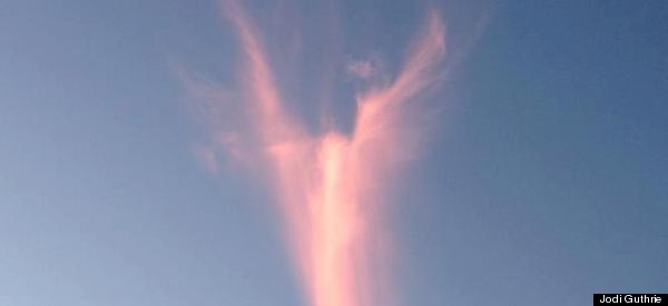 Un nuage en forme d'ange apparaît après l'élection du pape (PHOTOS)