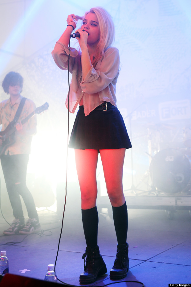 http://i.huffpost.com/gen/1038007/thumbs/m-SKY-FERREIRA-620x930c.jpg?8