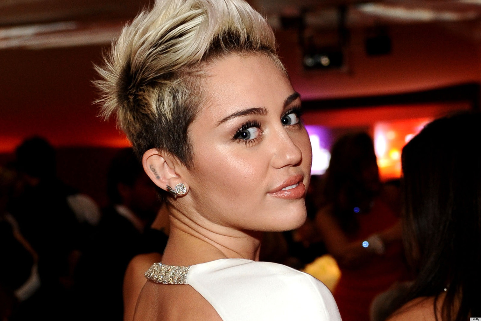 Miley Cyrus Tattoo Provides Window Into Her Love Life, Possible Split (PHOTO)