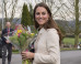 Where's The Bump? Kate Hides In White Coat (PHOTOS)