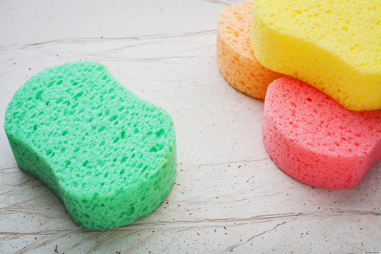 keep-kitchen-sponges-dry-and-mildew-free-with-this-cleaning-tip-huffpost