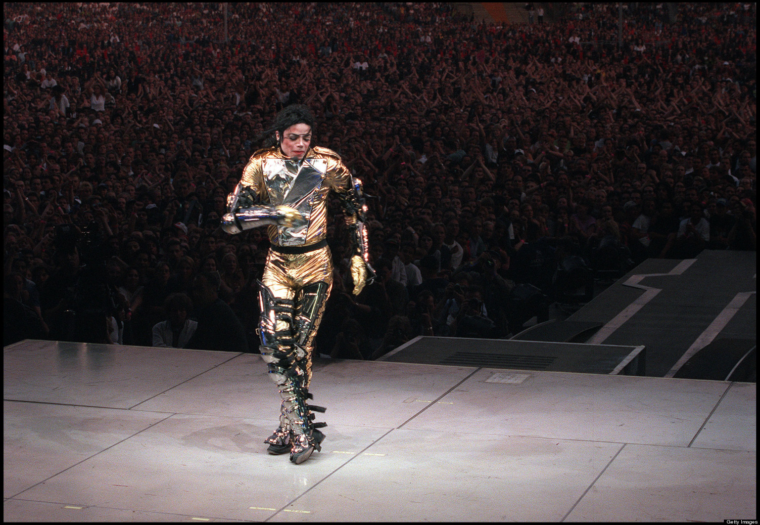 Michael Jackson 'Moonwalk' Origins Disputed 30 Years Later (VIDEOS